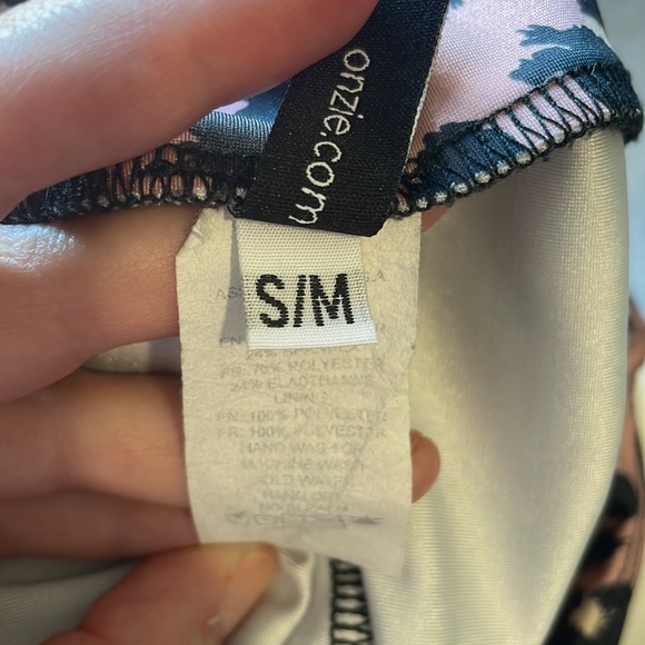 Onzie rose gold leopard 7/8 legging 🐆 - Picture 7 of 7